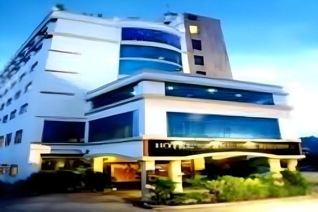 Grand Tiga Mustika Hotel Balikpapan  Exterior foto